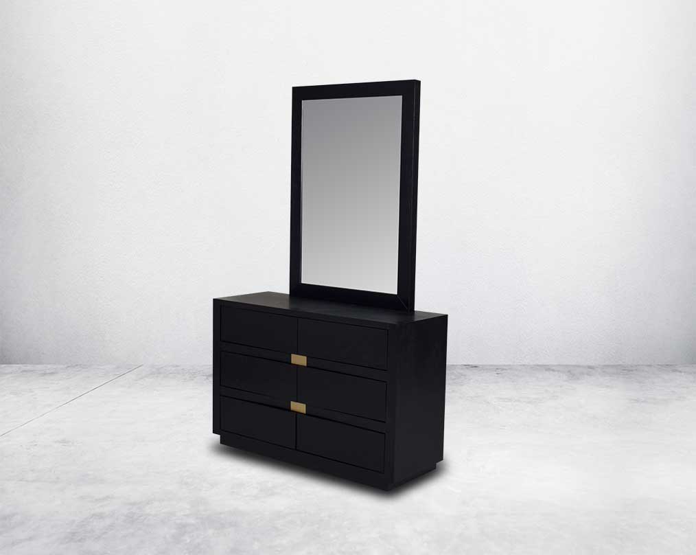 Dresser in wood & oak veneer with 3 drawers and a mirror.