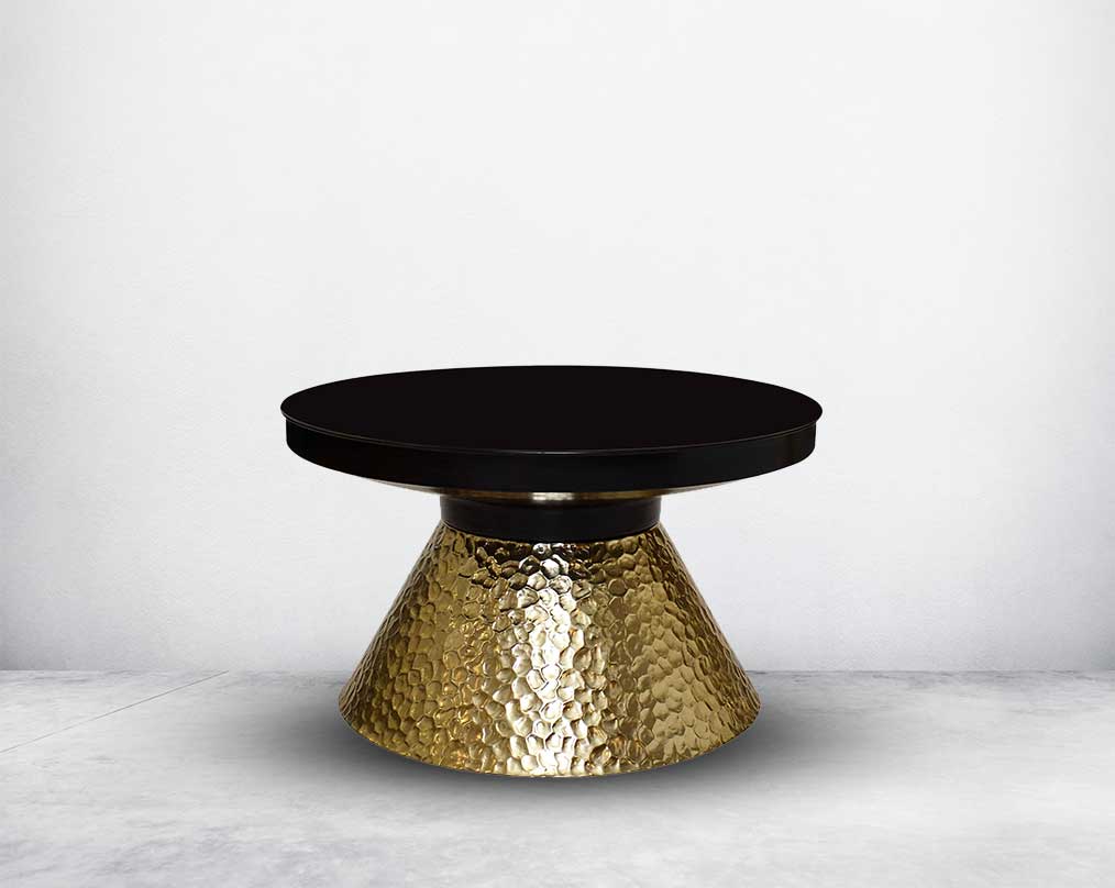 This round coffee table & end table comes with a black matt top and gold beaded conical metal base.