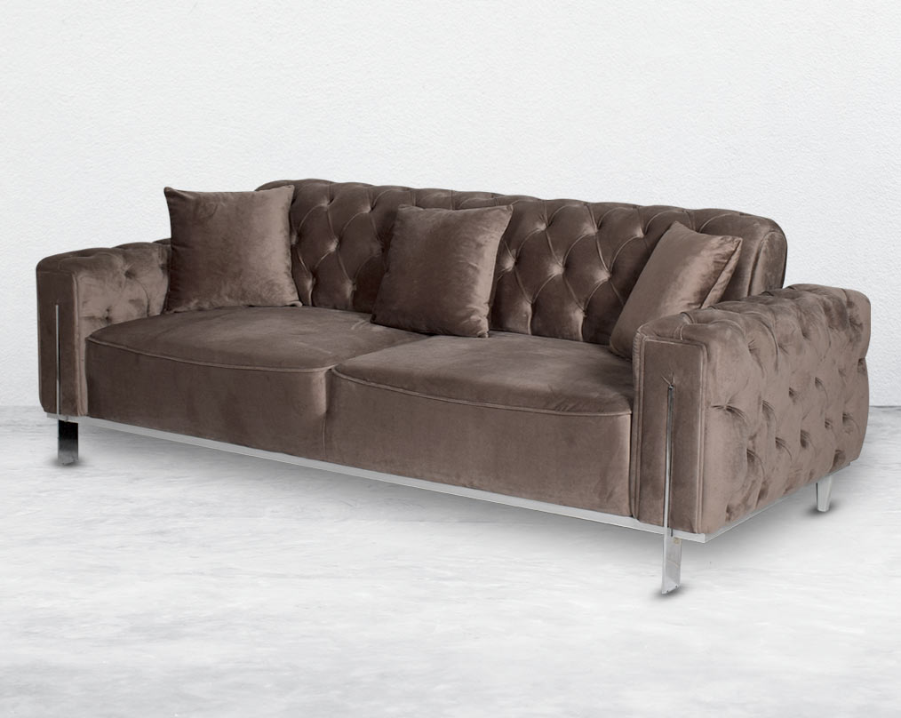 This 3 sofa set beautifully showcases the ancient craft of button tufting upholstery throughout the front along with the use of excellent quality fabric and comfortable seating for a sophisticated appeal.