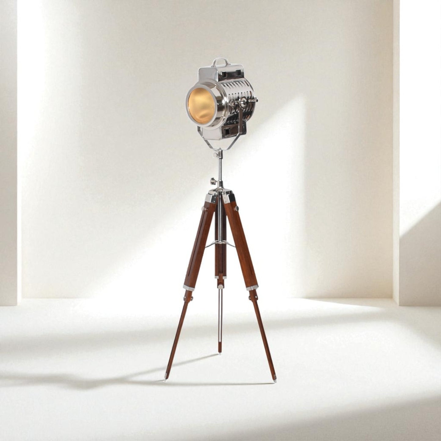 Conrado Tripod Light