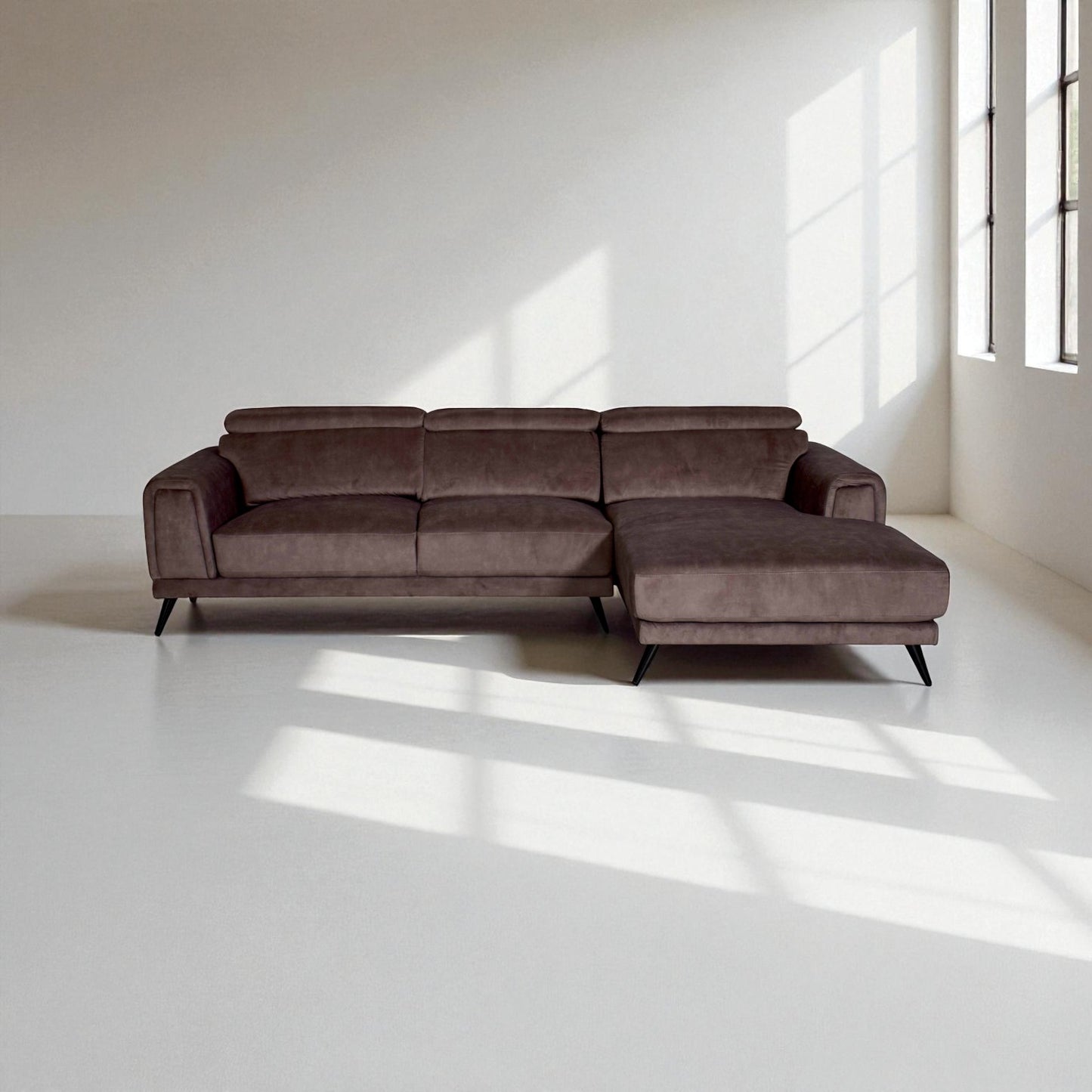 Alusia Fabric Sectional Sofa