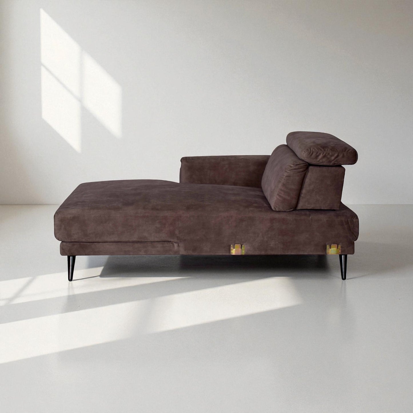 Alusia Fabric Sectional Sofa