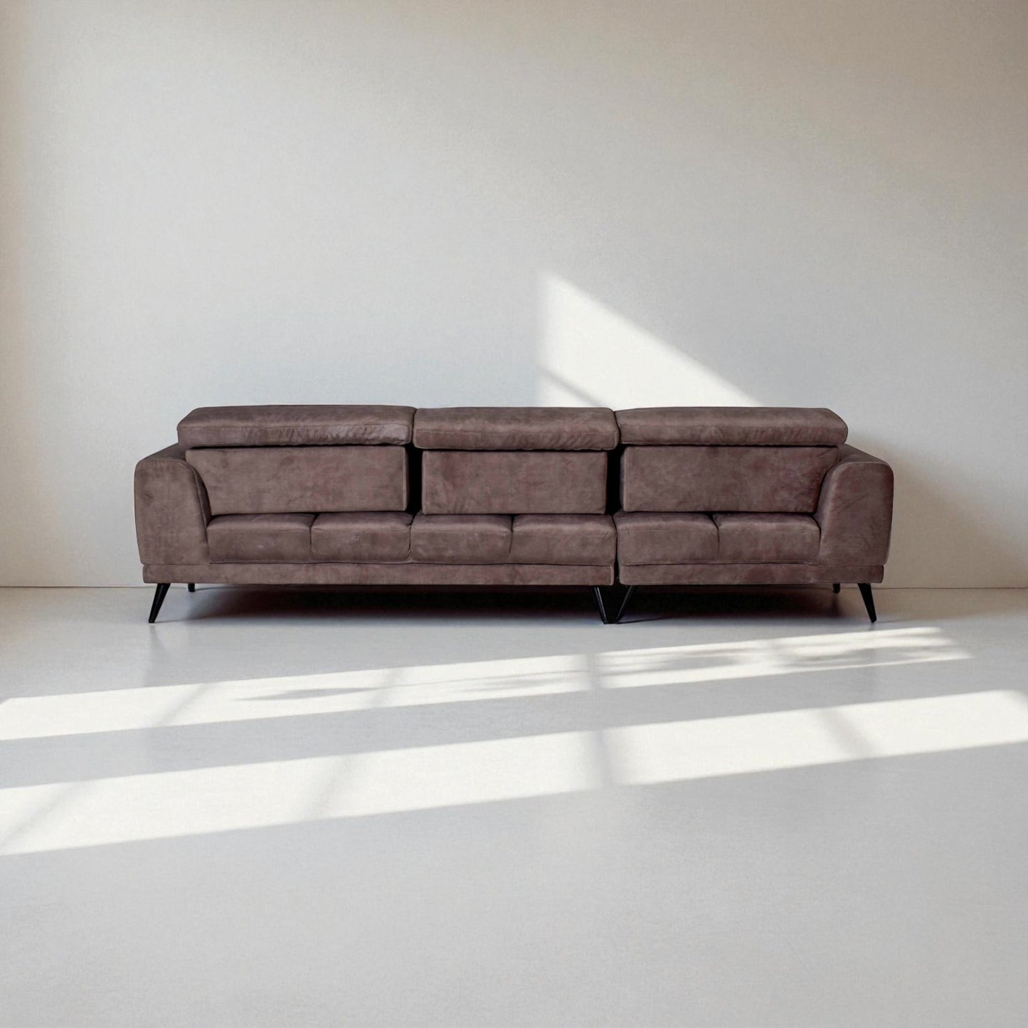 Alusia Fabric Sectional Sofa