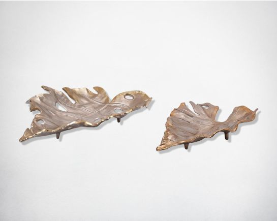 Decorative leaf for table/wall décor in aluminium and champagne hue.