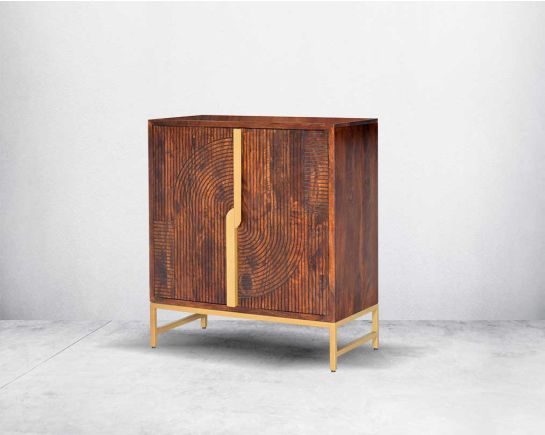 This bar is a must-have in the entertaining ensemble, crafted from vintage brown oak wood veneer with brush gold handles and base